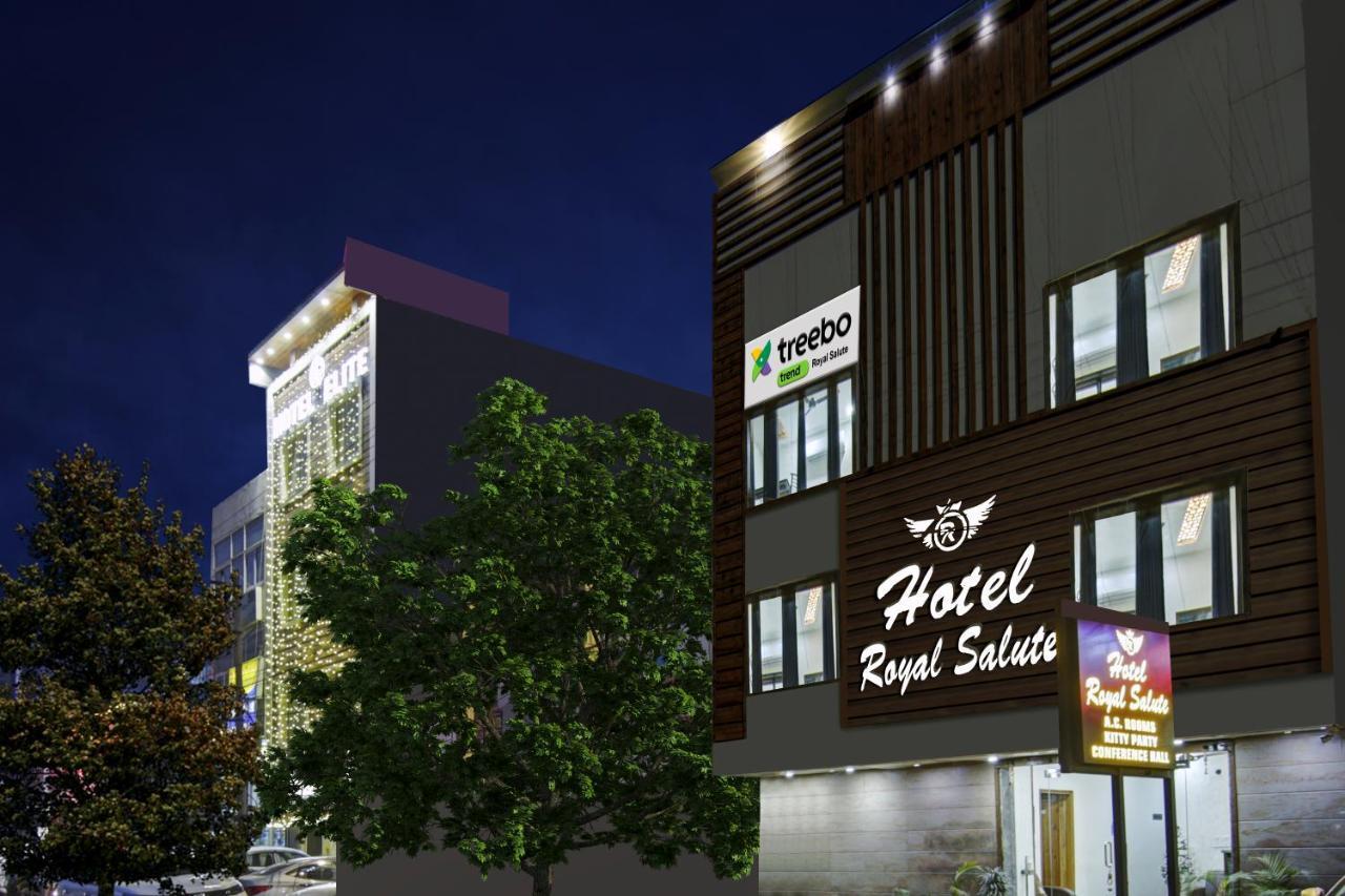 Treebo Royal Salute, Zirakpur Hotell Eksteriør bilde