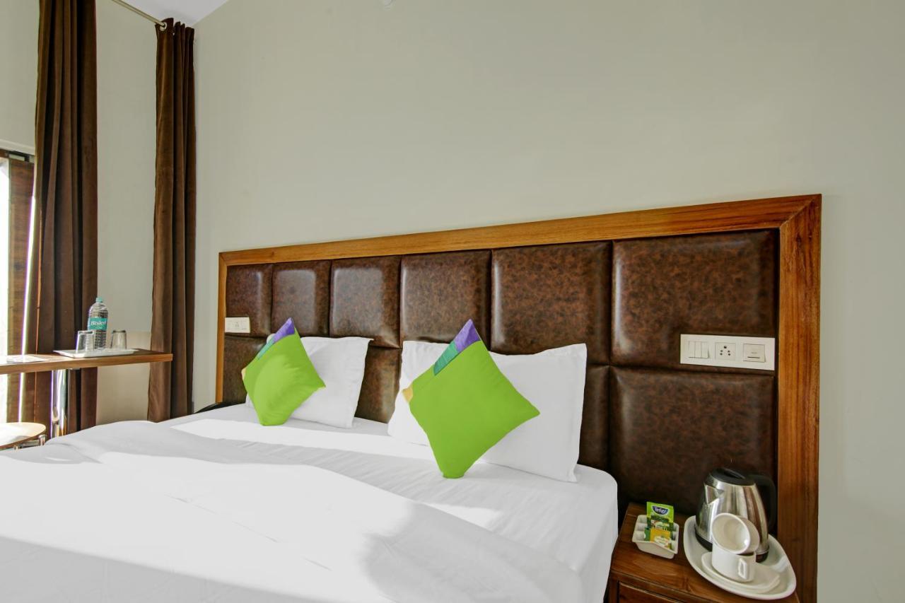 Treebo Royal Salute, Zirakpur Hotell Eksteriør bilde