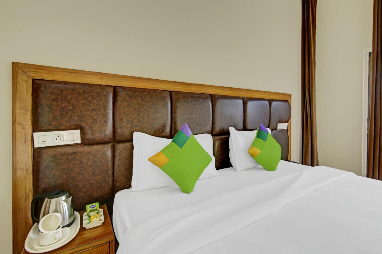 Treebo Royal Salute, Zirakpur Hotell Eksteriør bilde